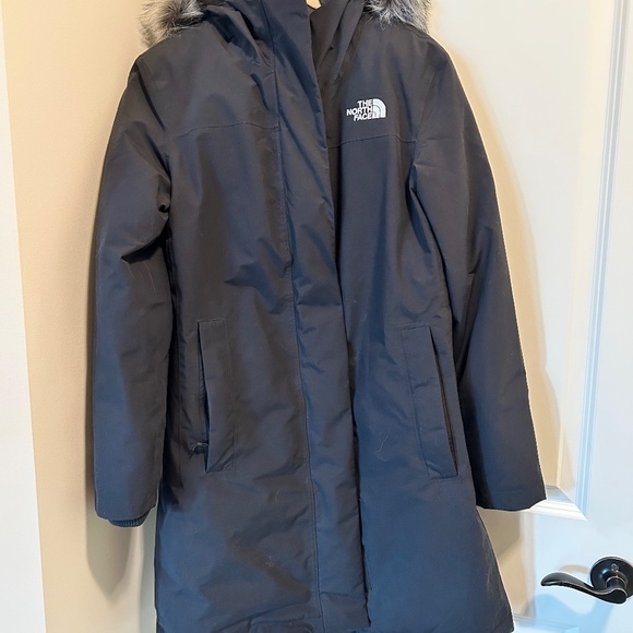 Women's North Face 3/4 length Arctic Parka - Picture 2 of 4